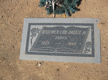Droste, Jr Roderick Emil ('Sonny') gravesite