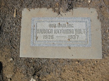 Holt, Harold Raymond gravesite