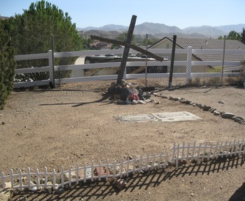 Traweek, Scott Ernest gravesite