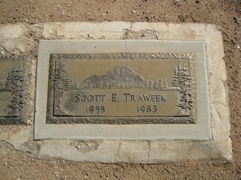 Traweek, Scott Ernest gravesite