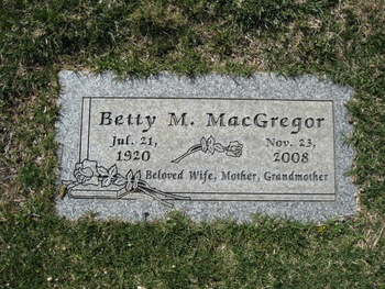 MacGregor, Betty Mae gravesite