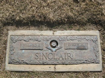 Sinclair,   Evelyn Mary gravesite