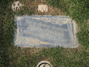 Vallozzi, Joann gravesite