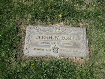 Bones, Glenn Wilmar gravesite