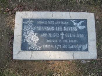Nevins, Shannon Lee gravesite