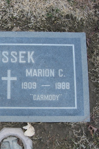 Russek, Marion Carmody gravesite