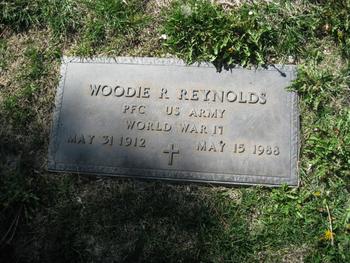 Reynolds, Woodie Rowe gravesite