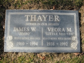 Thayer, Veora Mae ('Vee-Vee') gravesite