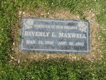 Maxwell, Beverly Lou gravesite