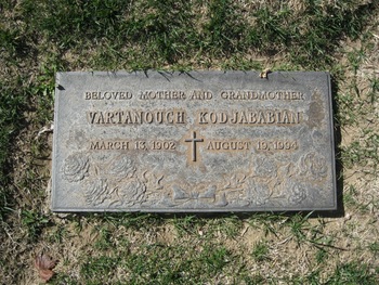 Kodjababian, Vartanouch gravesite