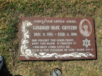 Gentry, Lindsay May gravesite
