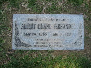 Fernandez, Albert Duane gravesite