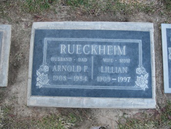 Rueckheim, Lillian gravesite
