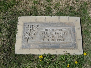Farris, Lyle Owen gravesite