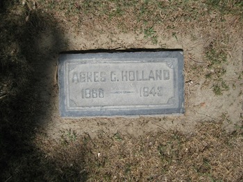 Holland, Agnes Chevailer gravesite