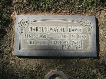 Davis, Harold Wayne gravesite