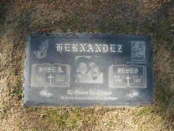 Hernandez, Jesus gravesite