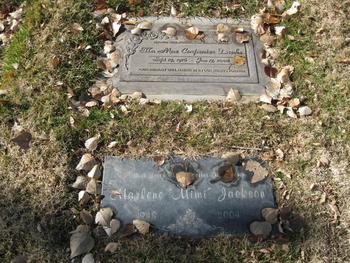 Drake, Ella Mae gravesite