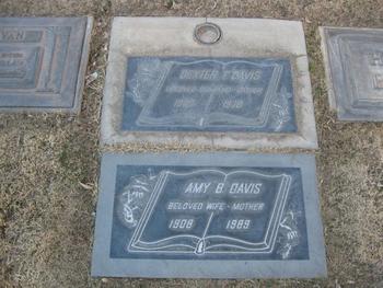 Davis,   Dexter T. gravesite