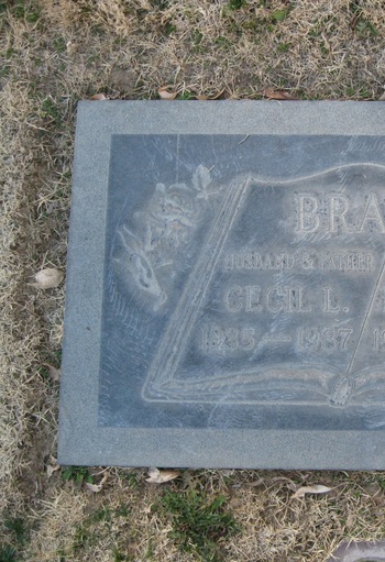 Bradley, Cecil Lavern gravesite