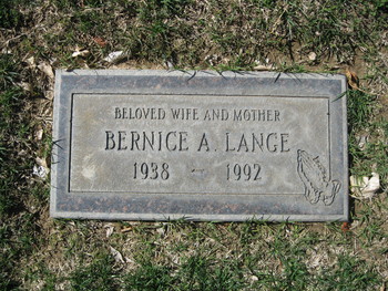 Lange, Bernice Adelaide gravesite