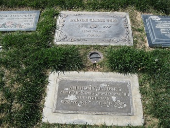 Turr,   Malvina Gladys gravesite
