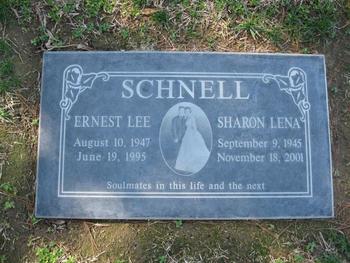Schnell, Sharon Lena gravesite