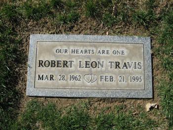 Travis, Robert Leon gravesite