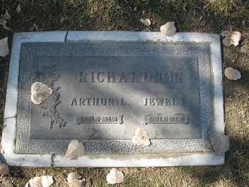 Richardson, Jewel D. gravesite