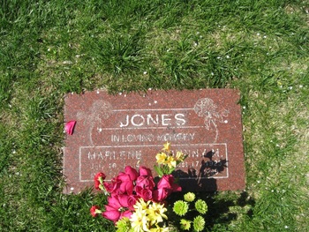 Jones,   Johnny M. gravesite