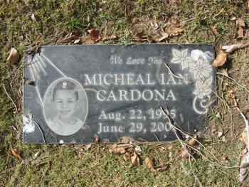 Cardona, Michael Ian gravesite