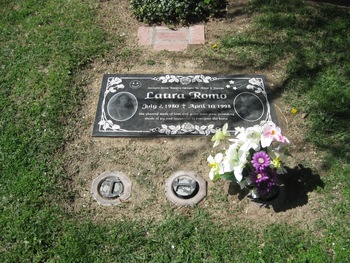 Romo, Laura gravesite
