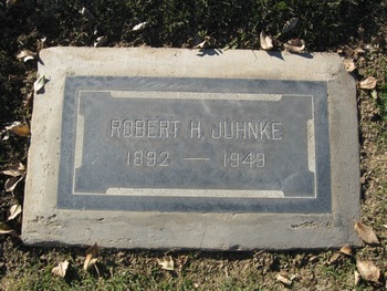 Juhnke,   Robert Herman gravesite