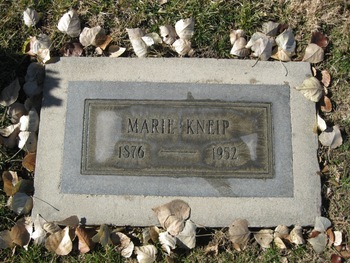 Kneip,   Marie gravesite