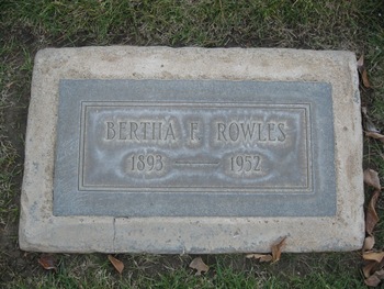 Rowles, Bertha Francis gravesite