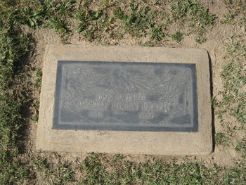 Ekker, Myrtle Helen gravesite