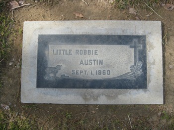 Austin, Roberta Ann ('Robbie') gravesite