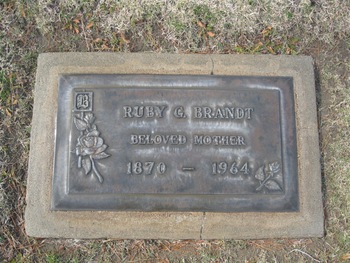 Brandt, Ruby Gray gravesite