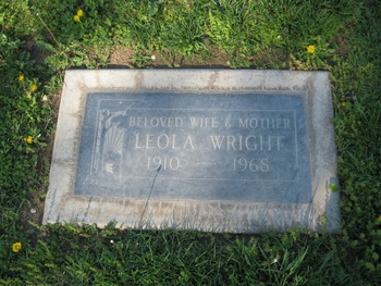 Wright, Leola Tharp gravesite