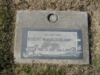 Oldencamp, Robert William gravesite