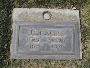 Johnson,   Lillian 'Jean' gravesite