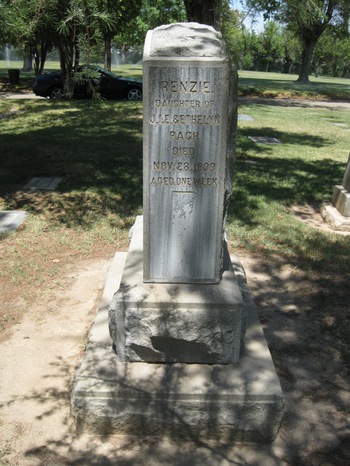 Pagh, Renzie gravesite