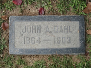 Dahl,   John Abraham gravesite