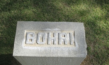Bohri, Allene gravesite