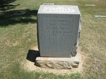 Bohri, Ruby May gravesite
