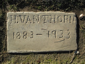 Van Thorn, Harry gravesite