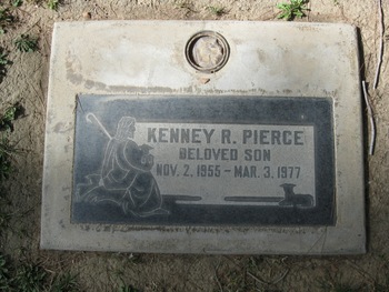 Pierce, Kenney Ray gravesite