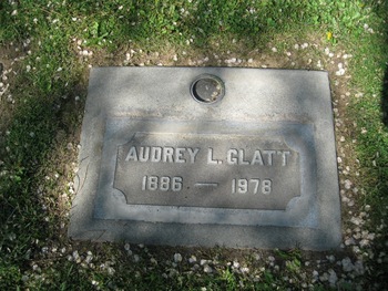 Glatt,   Audrey Lenore gravesite