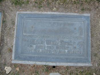 Santo, Leah Mae gravesite