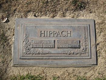 Hippach,   Clifford David gravesite